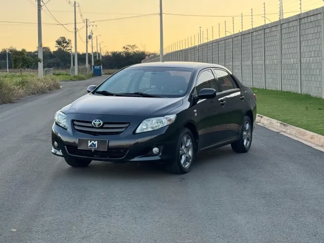 Toyota Corolla GLI 1.8 Flex 16V Aut. 2011