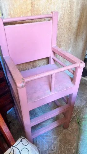 Cadeira de alimentação rústica 