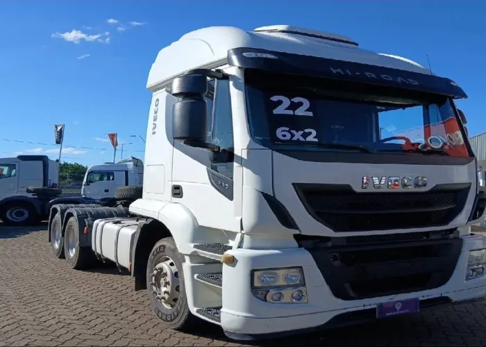 Iveco Stralis Hi Way 600-S44T 6x2 (diesel) (E5) 2021/2022 Vamos Seminovos São Leopoldo
