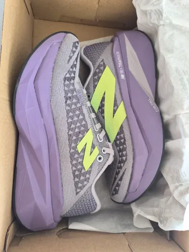 Tênis New Balance fuecell trainer v3 feminino tamanho 36 Roxo