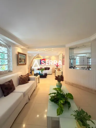 CAMINHO DAS ÁRVORES | CASA DE RUA | 400m² | 3 Quartos | 1 Suíte | 1 Vaga | Piscina