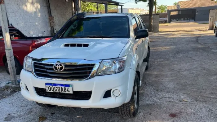 Toyota Hilux CD D4-d 4X4 3.0 TDI Dies. Mec. 2013