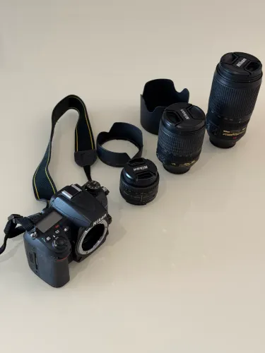 Nikon D7000 + 3 lentes (50mm; 18-105mm VR; 70-300mm VR)