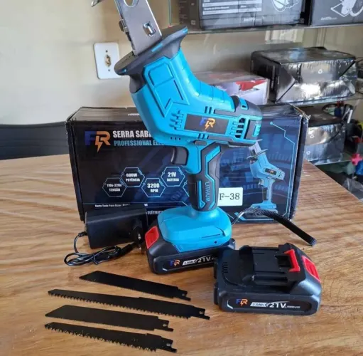 Serra sabre profissional à Bateria 21V Recarregável produto novo