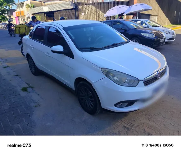 Fiat Grand Siena Tetrafuel 1.4 EVO F. Flex 8V 2016