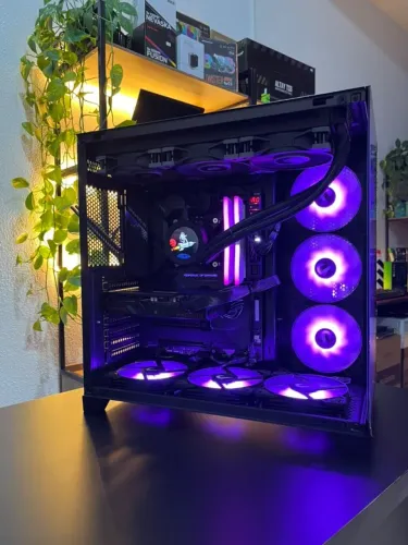 COMPUTADOR GAMER - Core i7 9700K + SSD M2 512GB + 16GB DDR4 RGB + RX6600 8GB
