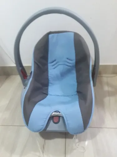 Vendo este Bebê conforto