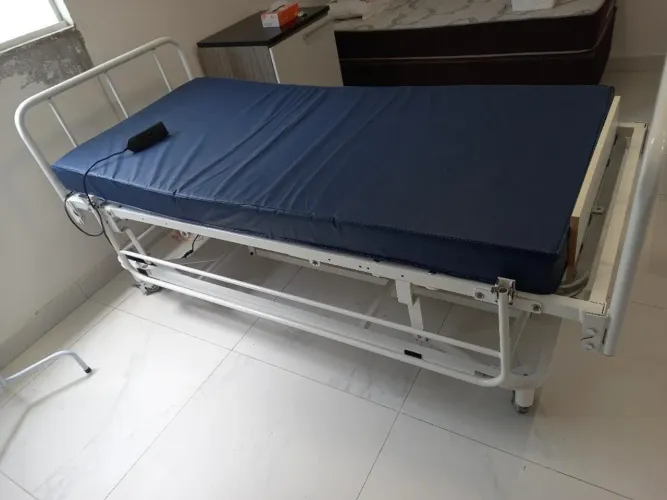 Cama hospitalar elétrica