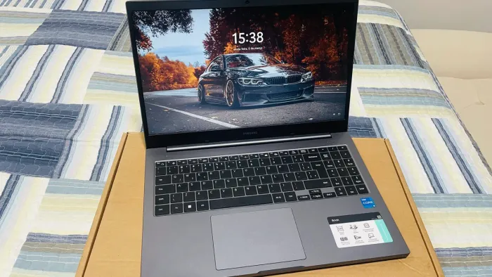 Vendo notebook Samsung Intel core i5