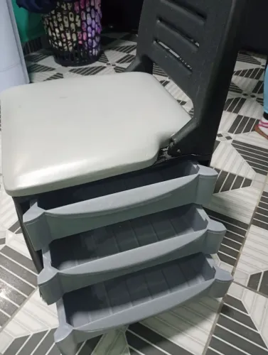 Cadeira Manicure ( sem mesa) 
