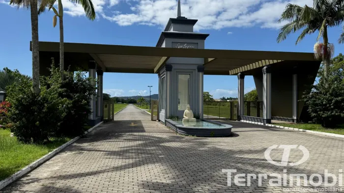 Lotes no Condominio SPA Lagun, na beira da Lagoa de Ibiraquera em Garopaba
