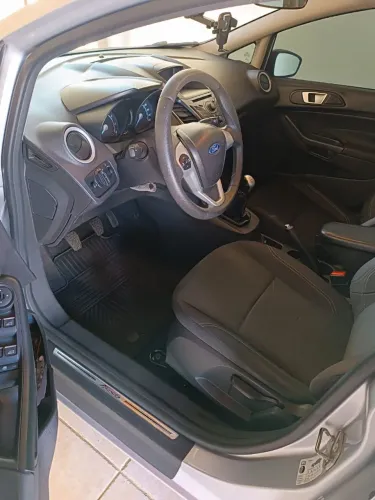 Ford Fiesta SEL 1.6 16V Flex Mec. 5P 2017