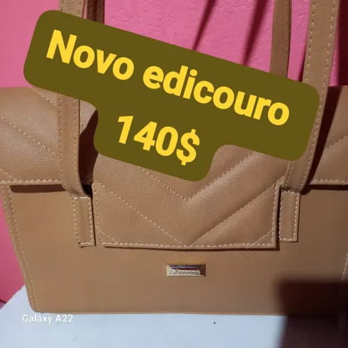 Bolsa de couro nova e usada