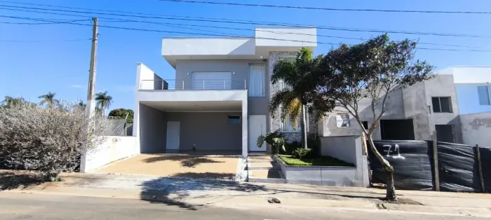 Sobrado à venda no Condomínio Residencial Cidade Jardim em Cosmópolis/SP.