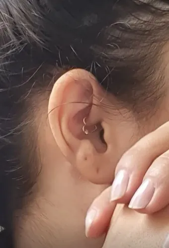 Piercing de Orelha Coração Com Zirconia em Ouro 18k