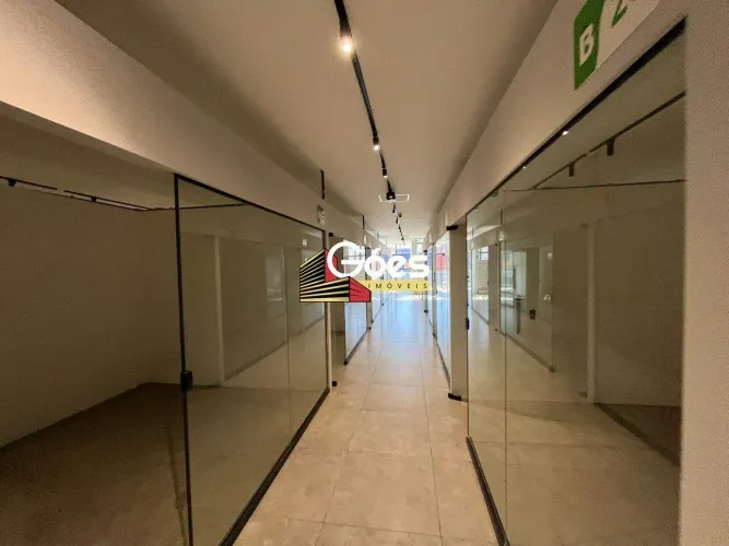 Salas comerciais em shopping para locação no Centro de Mauá