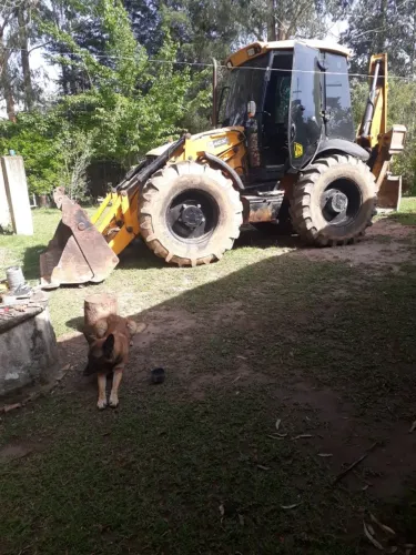 Retroescavadeira JCB 4CX 2012 4X4 TURBO