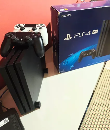 Playstation 4 pro 1tb completo,com jogos