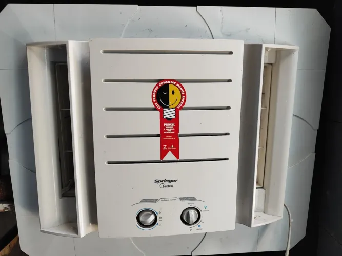 Ar-condicionado Springer Mídia 127v Com Moldura