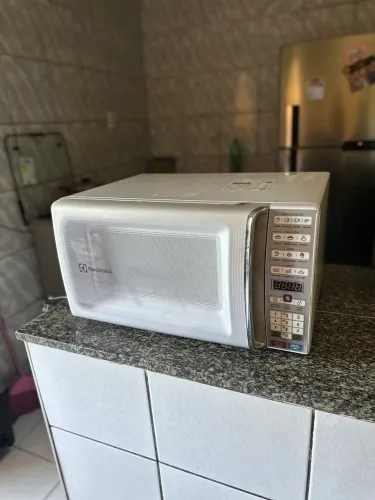 Microondas Electrolux todo ok funcionando perfeitamente
