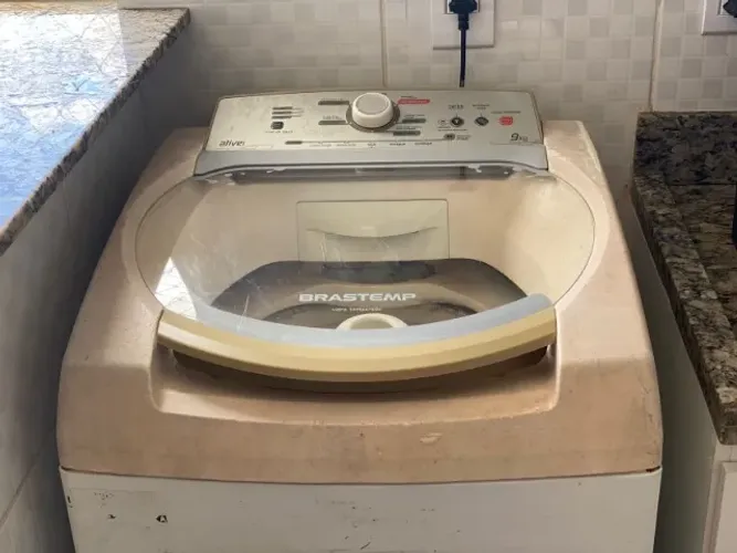 Máquina de Lavar Roupas / Lavadora Brastemp