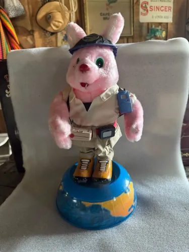 Brinquedo vintage Duacell ultra globtrotter bunny