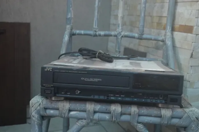 gravador de vídeo cassete JVC HR-D651M