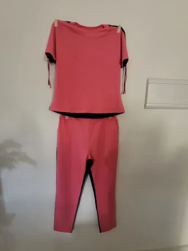 Conjunto lindíssimo rosa/azul marinho tm único sem uso