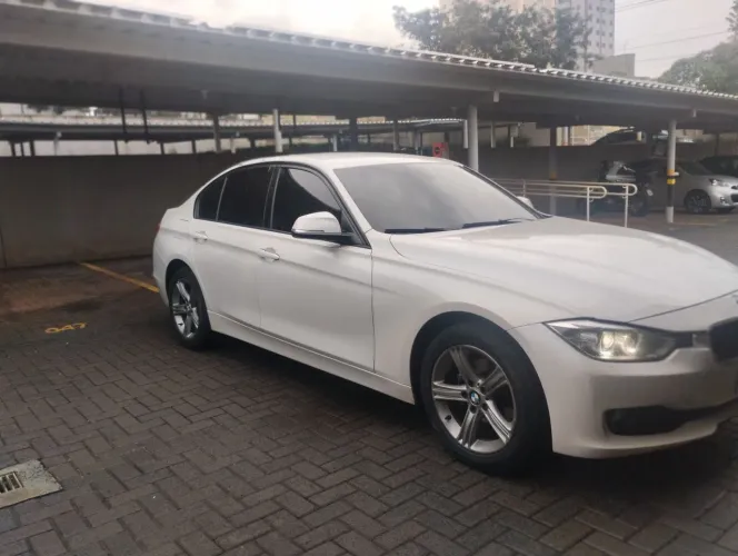 BMW 320I A Modern/sport TB 2.0/a.flex 16V 4P 2015
