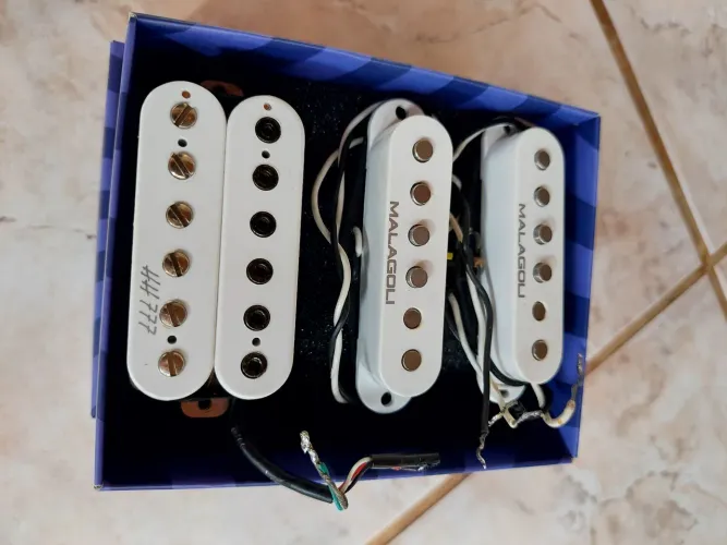 Kit Captadores malagoli HSS, sendo HH777 ponte, custon blues meio e custon dallas braço