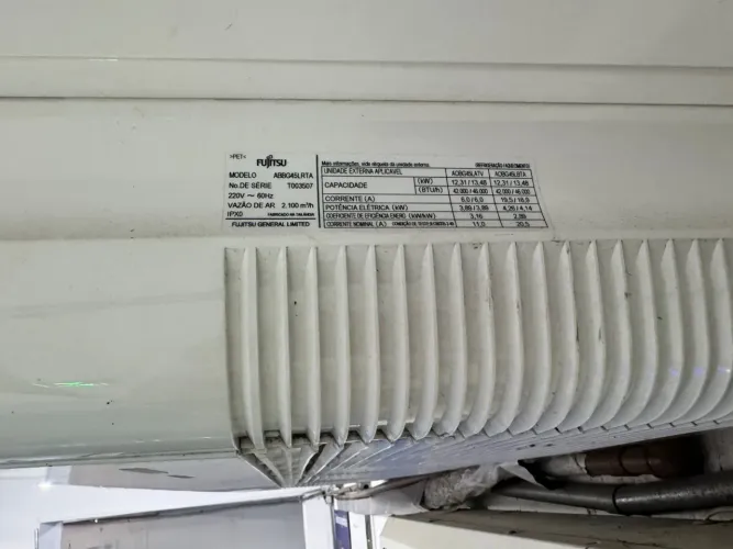     Ar Condicionado Fujitsu 42.000 BTUs Completo Funcionando