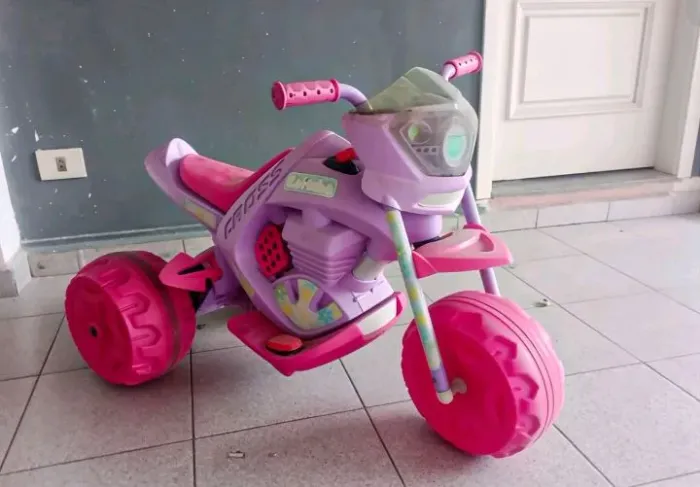 Moto Infantil Motorizada Rosa - Sem a Bateria.