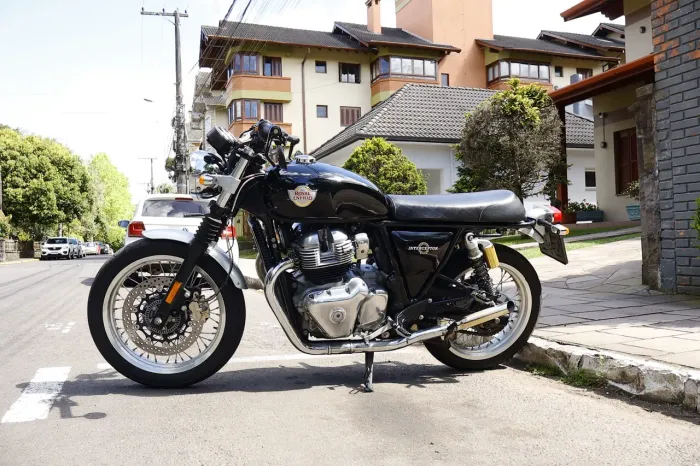 Royal Enfield Interceptor Custom 650cc ABS 2021