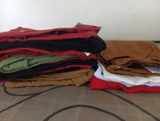 Vendo roupa de menino novo 10 anos tem 10 peea 