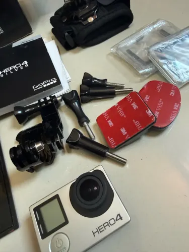 Gopro Hero 4 silver completa com acessórios