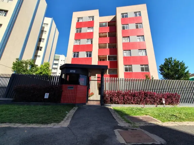 Apartamento com 2 quartos para alugar por R$ 2500.00, 43.00 m2 - CABRAL - CURITIBA/PR