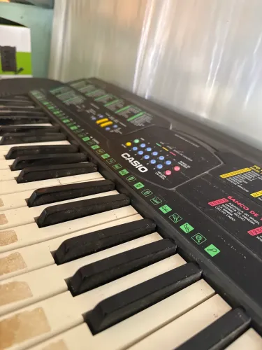 Vendo Teclado Casio CTK 350EB