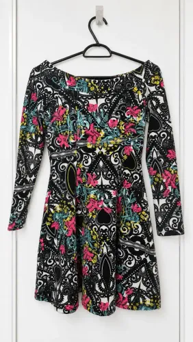 Vestido UZZE com mangas compridas