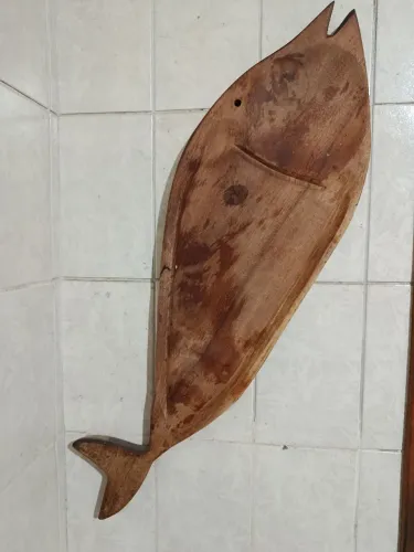 Tábua de carne ou frios grande em madeira de lei