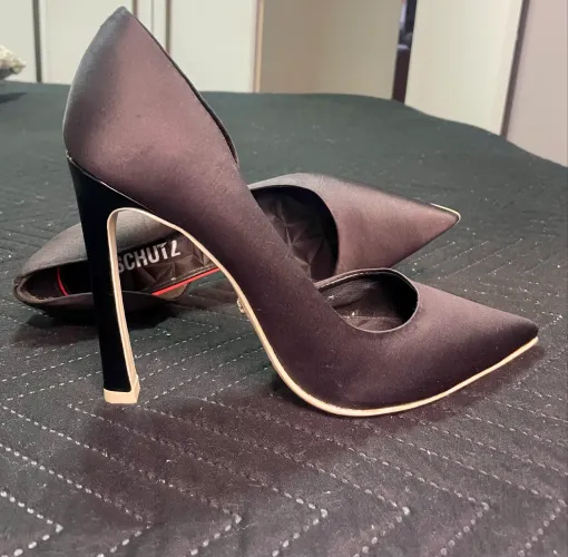 Scarpin Schutz Original - Tam. 37 | Usado apenas 2 vezes