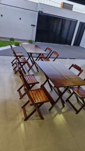 Mesa de madeira dobrável 