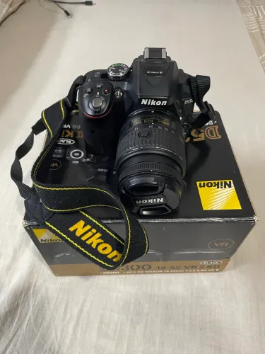 Nikon D5300 24.2MP + Lente 18-55mm VR II | Wi-Fi | GPS | Excelente Estado