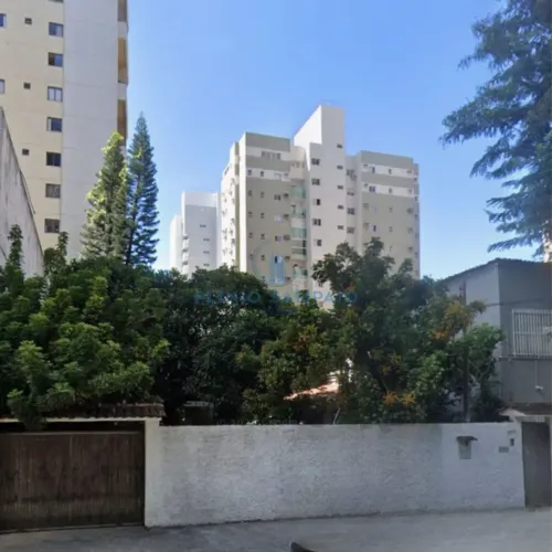 Casa Comercial com 200m² e 440m2 terreno com vagas de garagem em Santa Lúcia - Vitória - E