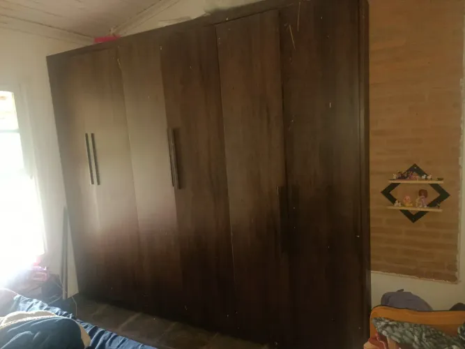Guarda roupa grande 6 portas