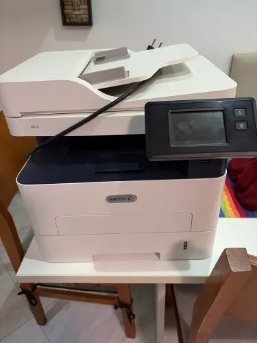 Impressora xerox com toner preta e branca