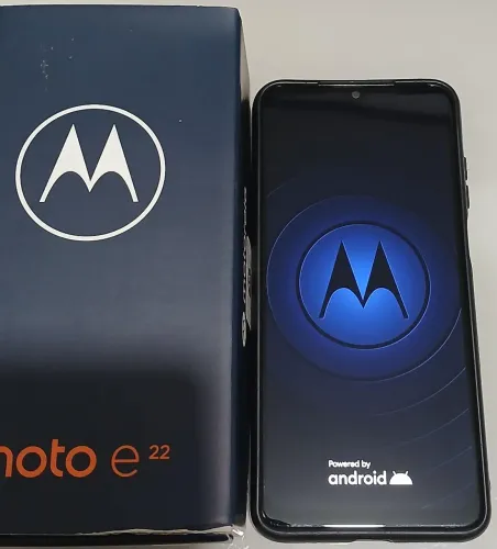 Moto E22 em estado de Zero