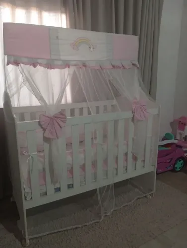 berço completo com kit de berço incluso