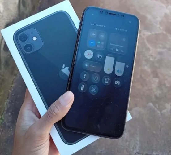 iPhone 11