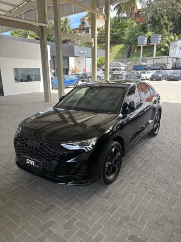 Audi Q3 SPB Perf. Black 2.0 TFSI Tipt. Quat. 2023