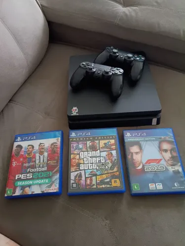 PlayStation 4 Slim 500 GB + 2 Controles + 3 Jogos